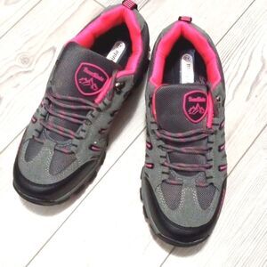 (41-3614) BomKinta Women’s Outdoor Trail Shoes Sz 42 (11.5)  Black/ Pink